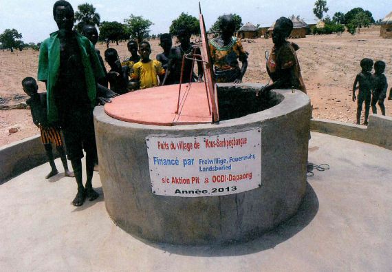 Grossansicht in neuem Fenster: Brunnenbau in Togo