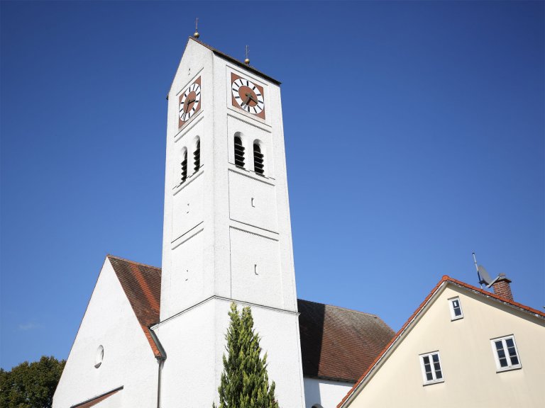 Grossansicht in neuem Fenster: St. Johannes Baptist, Althegnenberg Grossansicht in neuem Fenster: St. Johannes Baptist, Althegnenberg